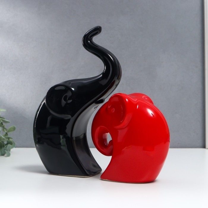 Сувенир керамика Сувенир керамика "Слоны красный и чёрный" набор 2 шт 12х12 22х13 см