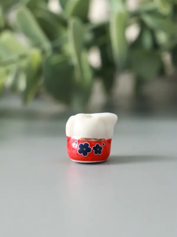 Фигурка керамика &laquo;Манэки-нэко с веером и в цветах&raquo;, 1.2&times;0.6&times;1.5 см, МИКС