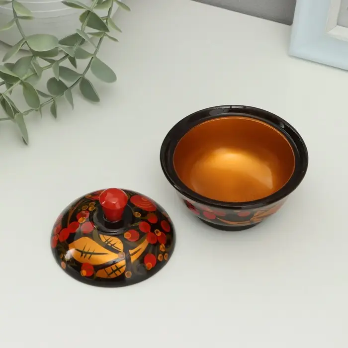 Солонка с крышкой &laquo;Ягодка&raquo;, 9&times;6.5 см, хохлома, дерево