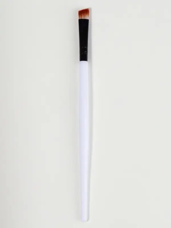 Кисть для макияжа, скошенная, 13.5 (± 1) см, белая
