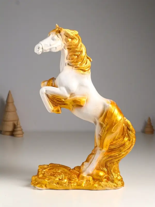 Фигура  Фигура "Победоносный конь" 34х22х9 см, белый с золотом