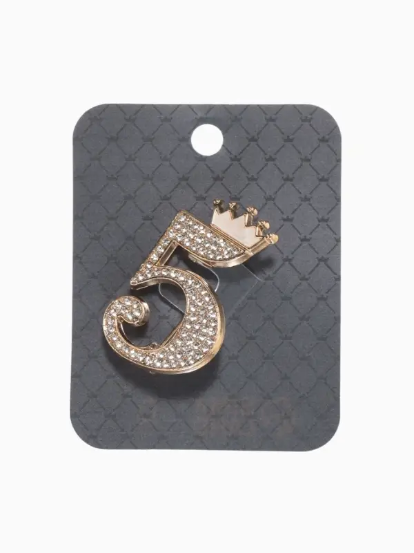 Брошь &laquo;Пятёрка с короной&raquo;, белая в золоте