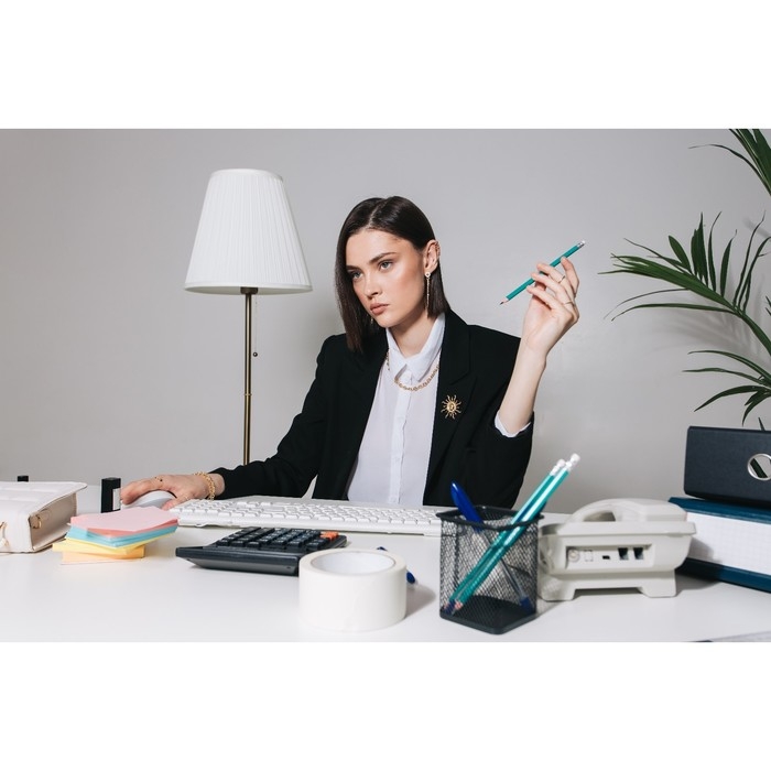 Брошь «Солнце», цвет золото Брошь «Солнце», цвет золото