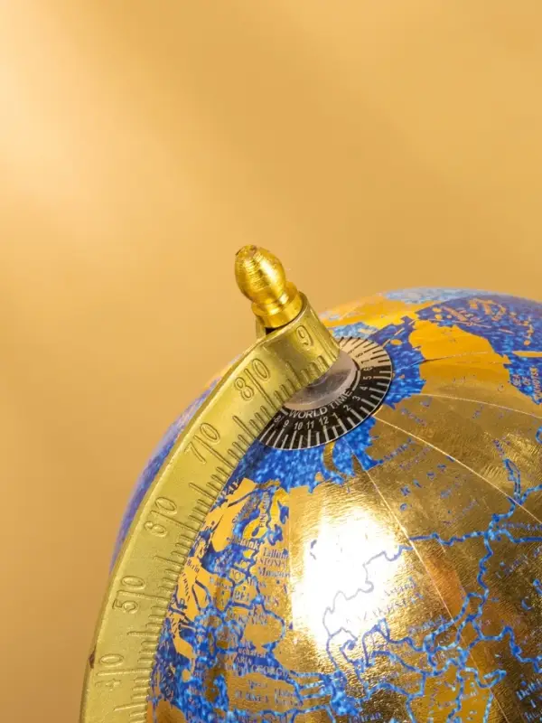 Глобус сувенирный, 17×12.5×31.5 см, подставка дерево