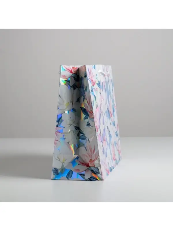 Пакет подарочный голографический, упаковка, Dreams come true, 32&times;26&times;12 см