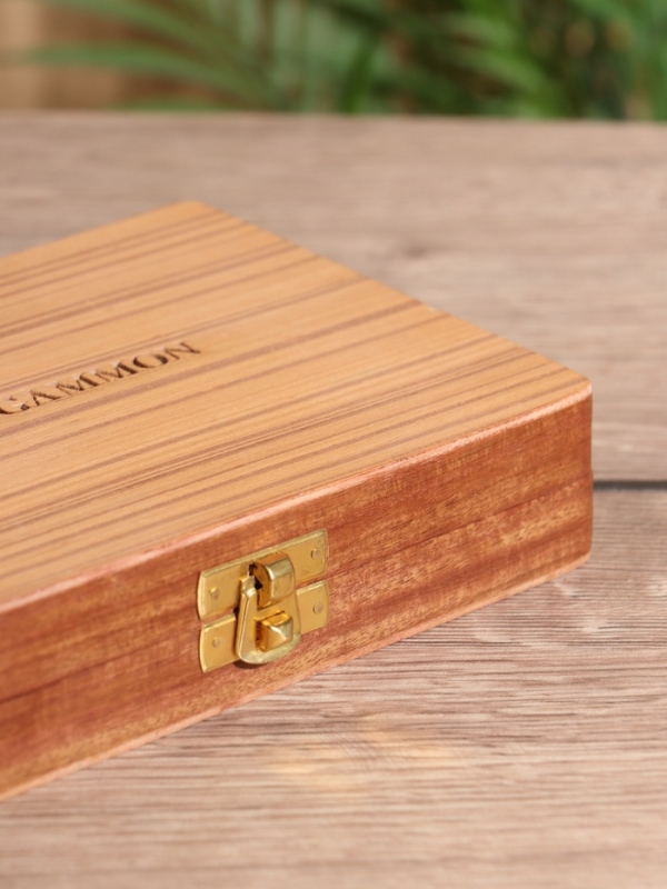 Нарды 17х12,5х3,5 см, дерево шишам, латунь Нарды 17х12,5х3,5 см, дерево шишам, латунь