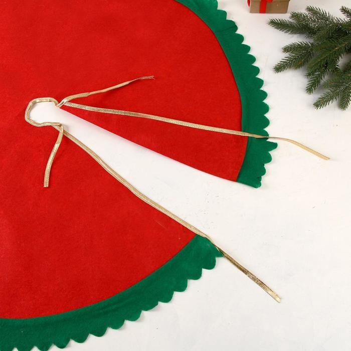 Полянка под ёлку Полянка под ёлку "Зелёные рюши" 100 см, красно-зелёный