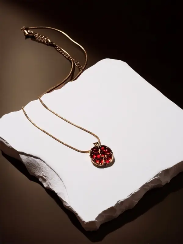Кулон на цепочке &laquo;Гранат&raquo;, бордовый в золоте, L= 45 см