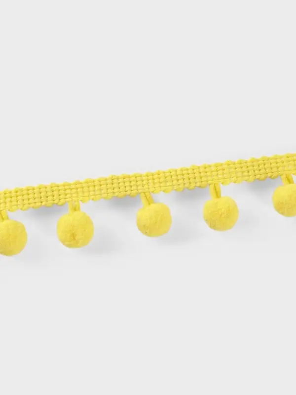 Тесьма декоративная с помпонами, 25&plusmn;5 мм, 8.2&plusmn;0.5 м, жёлтая