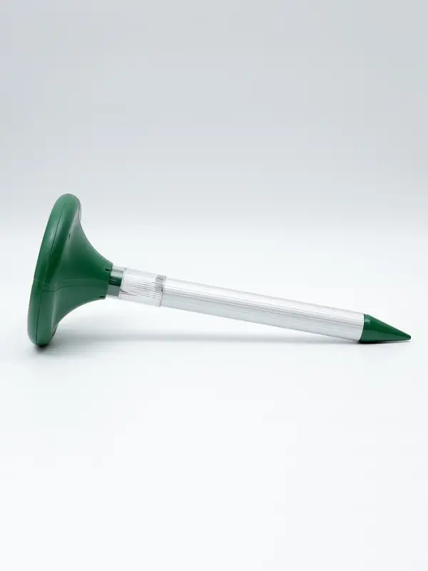 Отпугиватель змей Luazon LRI-31, ультразвуковой, подсветка, от солнечной батареи, 800 м&sup2;