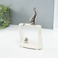 Фигурка керамика &laquo;Кошки-мышки. Квадрат&raquo;, белый с серебром, 5.2&times;13.5&times;23 см