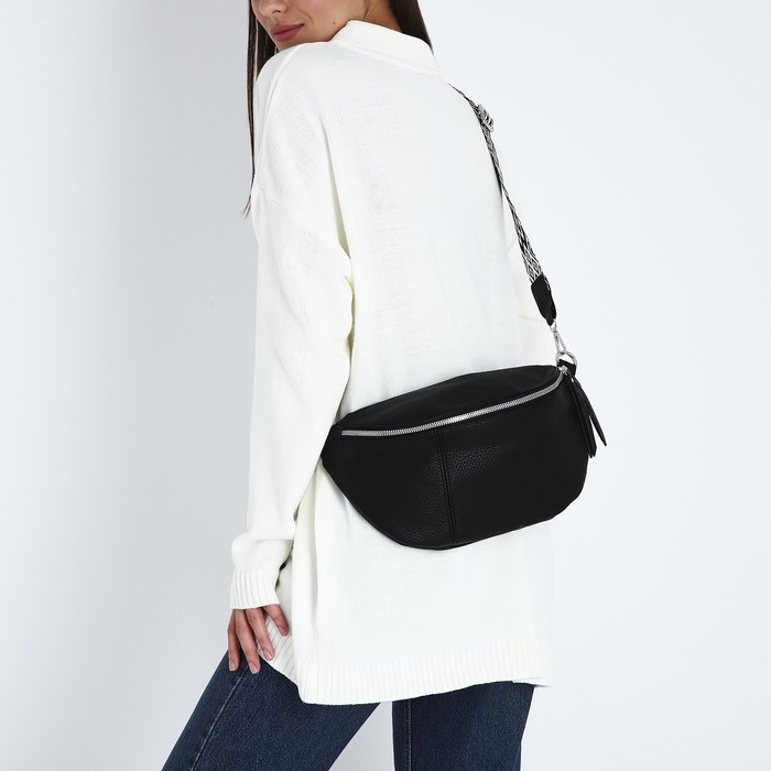 Сумка кросс-боди на молнии, цвет чёрный Сумка кросс-боди на молнии, цвет чёрный