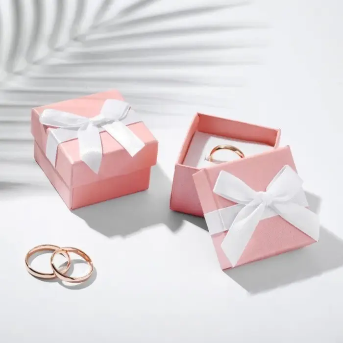Коробочка подарочная под кольцо/серьги «Нежность», 5×5 (размер полезной части 4.5×4.5 см), розовая, вставка белая