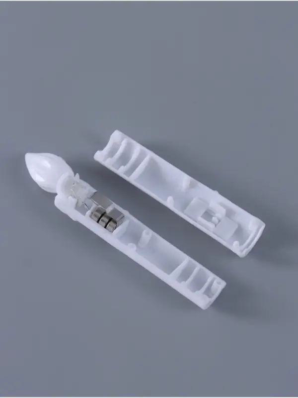 Светодиодная свеча, ночник LED RISALUX «Мини», 3×AG13, белый, 1.5×1.5×9 см