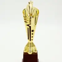 Кубок спортивный 197 С "Три звезды"  цвет зол, на пластиковой подставке, 31 &times; 8,5 &times; 8,5 см