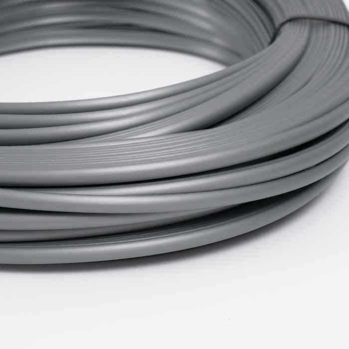 Ротанг искусственный гладкий 7 мм 100 м полутрубка (серебро металлик) Ротанг искусственный гладкий 7 мм 100 м полутрубка (серебро металлик)