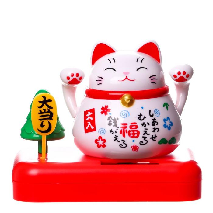 Маятник пластик от солнечной батареи Маятник пластик от солнечной батареи "Кот Манэки-нэко с деревом" белый 8х10х6 см