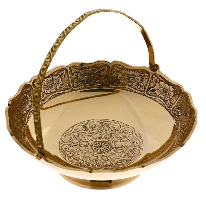 Блюдо латунь Блюдо латунь "Корзинка с сердечками" 15х15х5,5 см