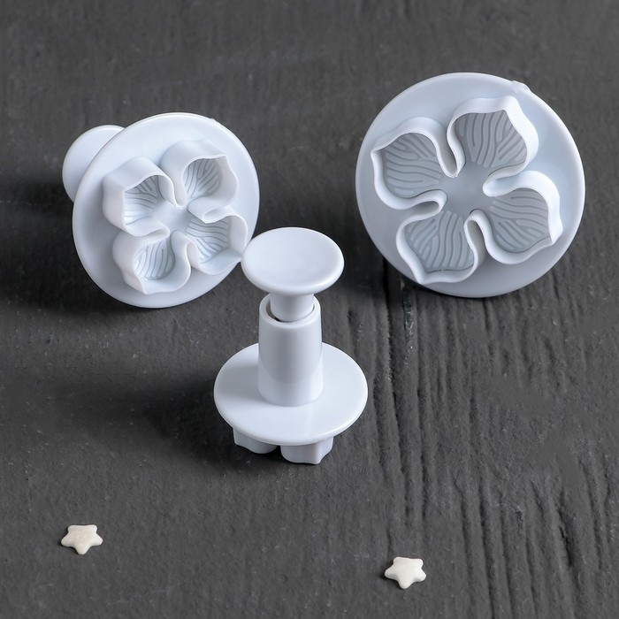 Набор плунжеров кондитерских Доляна «Клевер», 3 шт, d=4,8/3,7/2,7 см Набор плунжеров кондитерских Доляна «Клевер», 3 шт, d=4,8/3,7/2,7 см