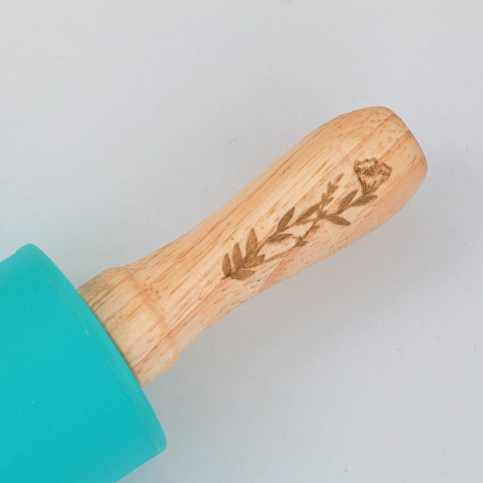 Скалка «Прованс», 31 х 4 см, силикон, дерево, цвет бирюзовый Скалка «Прованс», 31 х 4 см, силикон, дерево, цвет бирюзовый