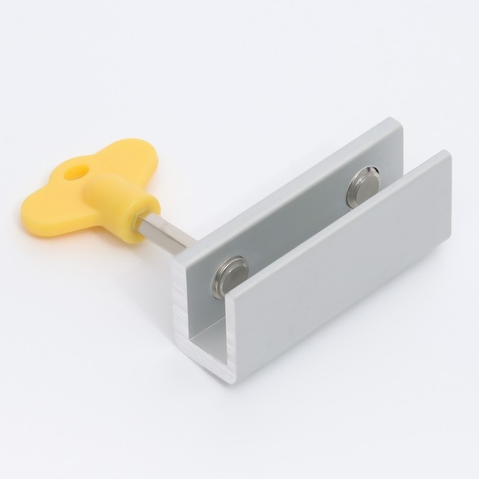 Блокиратор для окон и раздвижных дверей «Ключик», под профиль 10 мм, 2 крепления, цвет желтый, Крошка Я Блокиратор для окон и раздвижных дверей «Ключик», под профиль 10 мм, 2 крепления, цвет желтый, Крошка Я
