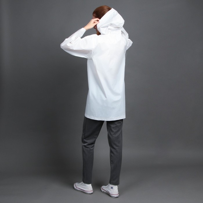 Дождевик взрослый укороченный LOOK INSIDE, на кнопках, цвет белый, размер 42-48 Дождевик взрослый укороченный LOOK INSIDE, на кнопках, цвет белый, размер 42-48