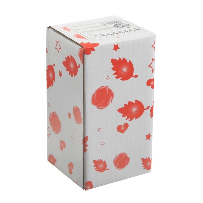 Собака на панель авто, качающая головой, спаниель Собака на панель авто, качающая головой, спаниель