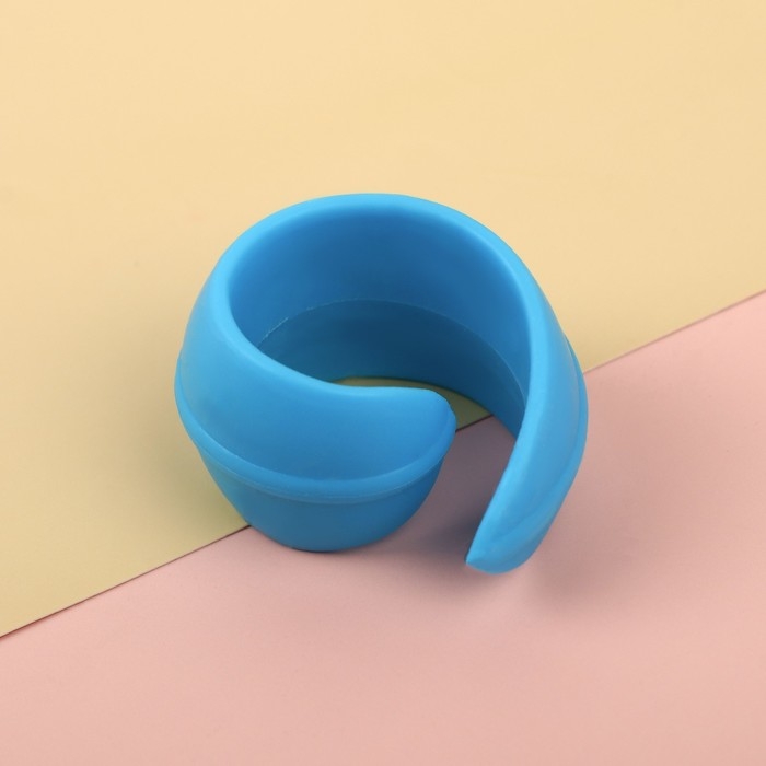 Зажимы для катушек ниток, силиконовые, d = 2,8 см, цвет разноцветный Зажимы для катушек ниток, силиконовые, d = 2,8 см, цвет разноцветный