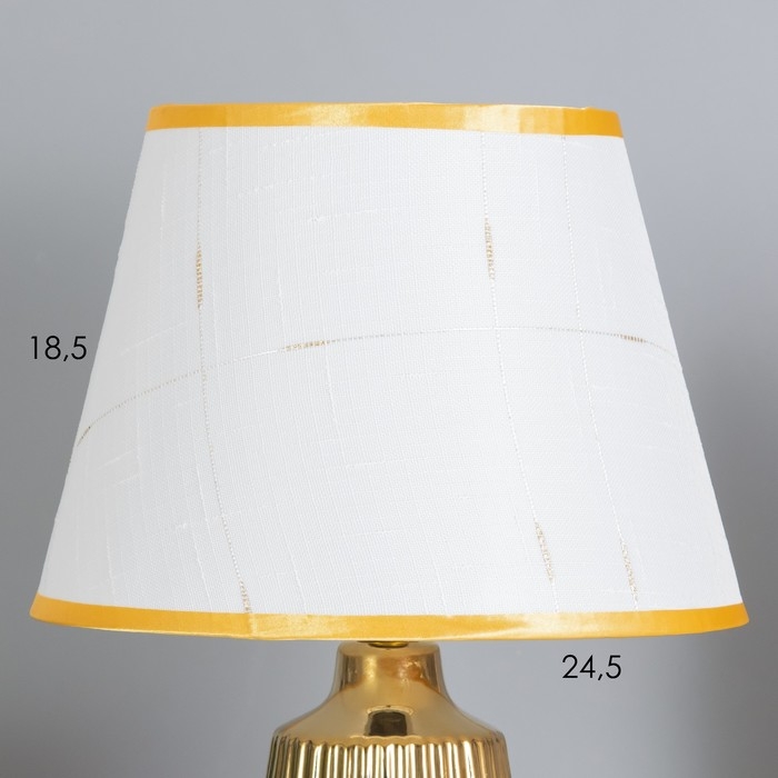 Лампа настольная Лампа настольная "Кармен" 1х40Вт Е14 черный/золото 24х24х40см