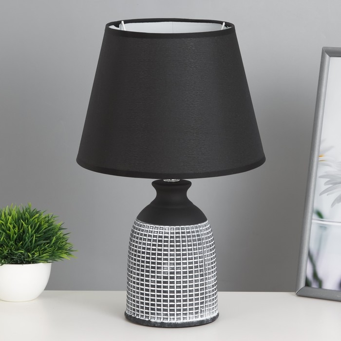 Настольная лампа Настольная лампа "Корнелия" Е14 40Вт черный 22х22х35см RISALUX