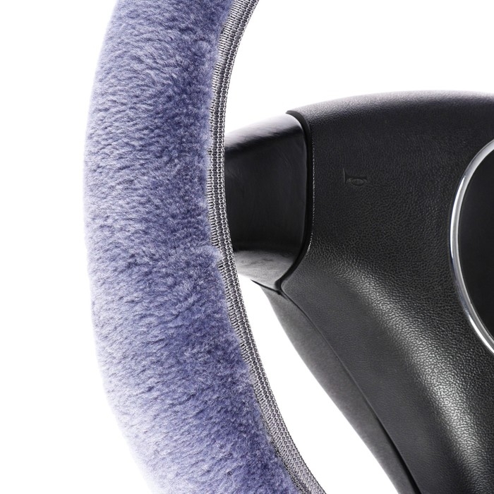 Оплетка на руль TORSO, меховая, мультиразмерная, светло-серый Оплетка на руль TORSO, меховая, мультиразмерная, светло-серый