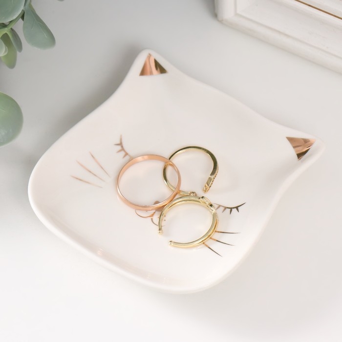 Сувенир керамика подставка под кольца Сувенир керамика подставка под кольца "Довольная мордочка кота" 8х10х1,2 см