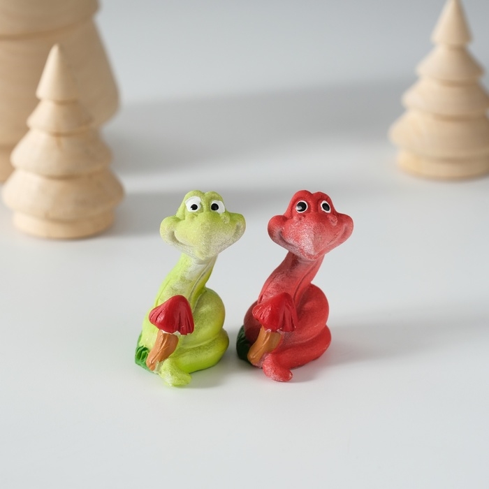 Сувенир полистоун Сувенир полистоун "Добрый змей" МИКС 2,5х2,5х4 см