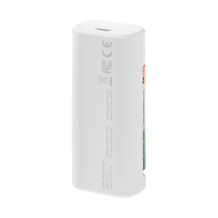 Зарядное устройство GP E211 + 4 аккумулятора AA/AAA 2100/800 мАч, белое Зарядное устройство GP E211 + 4 аккумулятора AA/AAA 2100/800 мАч, белое