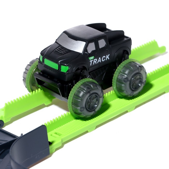 Автотрек «Крутой вираж», с машинкой - перевертышем, работает от батареек Автотрек «Крутой вираж», с машинкой - перевертышем, работает от батареек