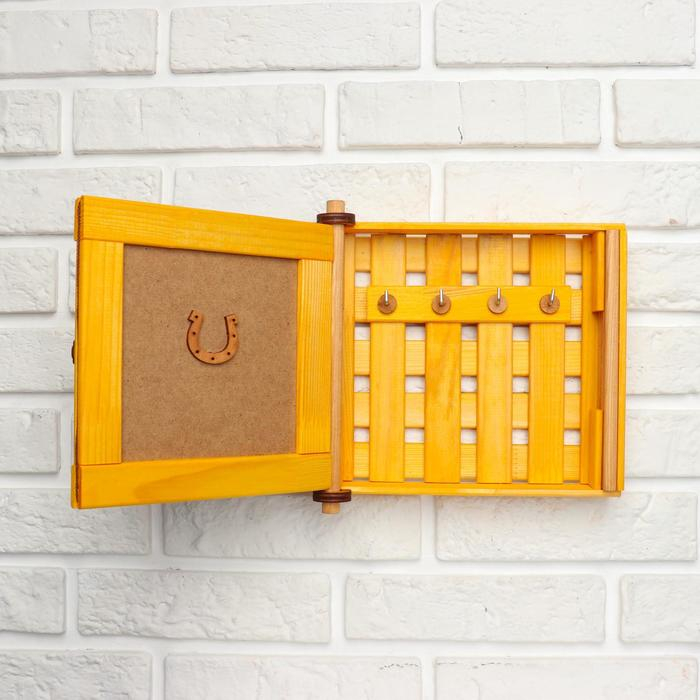 Ключница - картина, деревянная Ключница - картина, деревянная "Маки", 20 х 20 х 6 см