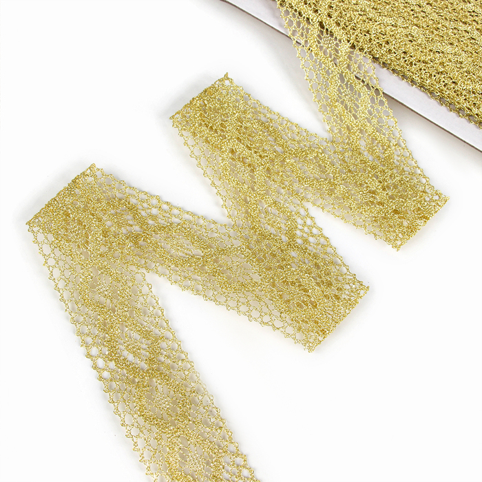 Тесьма золотая прямая 3,7 намотка 25 метров Тесьма золотая прямая 3,7 намотка 25 метров