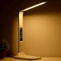 Лампа настольная светодиодная, часы, календарь, термометр, 3 режима, USB, 12&times;17&times;34 см, белая
