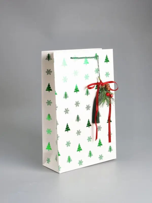 Пакет подарочный «Новогодний сюрприз», с шишками и колокольчиком, 25,5 × 9 × 30 см