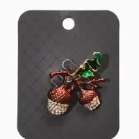 Брошь &laquo;Жёлуди&raquo;, бело-зелёная в чернёном золоте