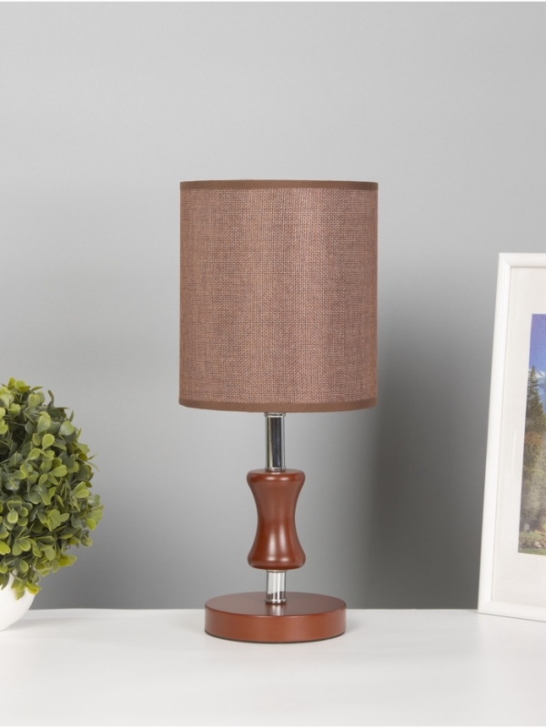 Лампа настольная BayerLux ЭКО Лампа настольная BayerLux ЭКО "Кло" 1х40Вт Е27 кофе/хром 16х16х38см