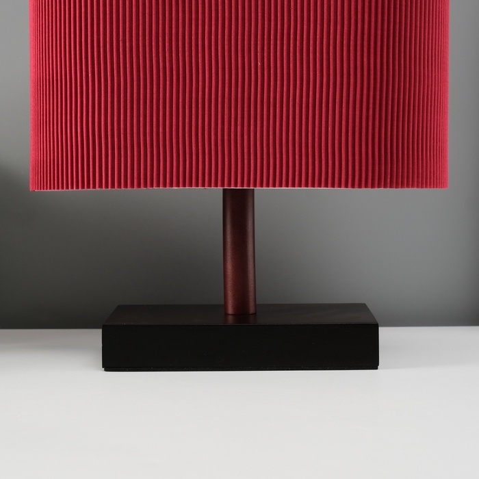 Светильник настольный Светильник настольный "Консул" 1х40Вт Е27 венге/бордовый 25х13х29см