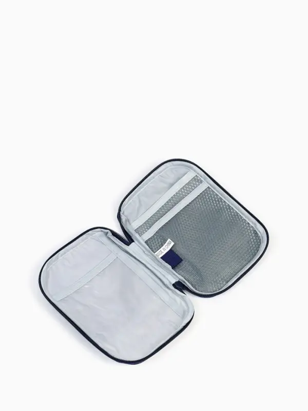 Косметичка-аптечка походная на молнии, с отделами, на подкладке, тёмно-синяя