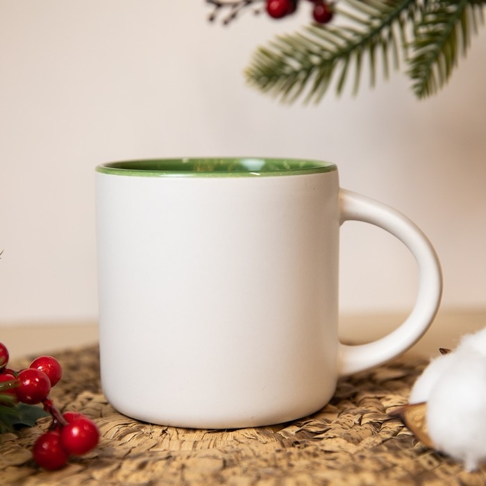 Кружка новогодняя керамическая «Время чудес», 380 мл, цвет белый