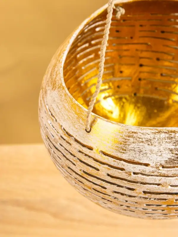 Подсвечник подвесной из кокоса, 12-15 см, золотисто-белый Подсвечник подвесной из кокоса, 12-15 см, золотисто-белый