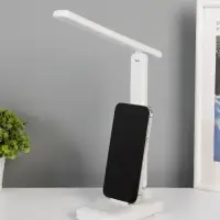 Светильник настольный с подставкой под телефон &laquo;Уно&raquo; 4 Вт LED USB 2700-6500К белый