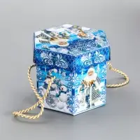 Подарочная новогодняя коробка &laquo;Краски зимы&raquo;, для сладких подарков, 18&times;18&times;14 см