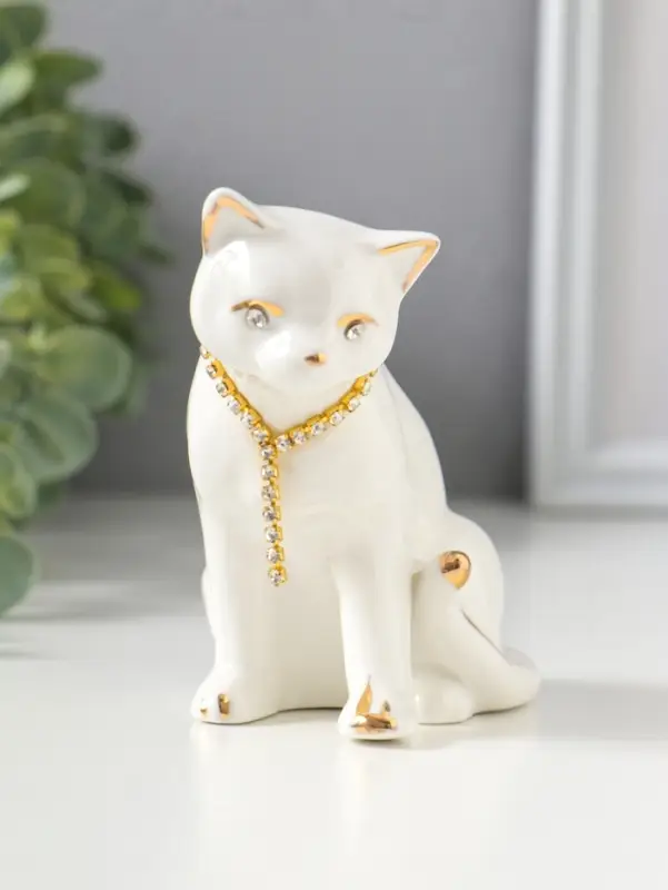 Фигурка керамика &laquo;Белая кошечка с ожерельем&raquo;, с золотом, стразы, 10.2 см