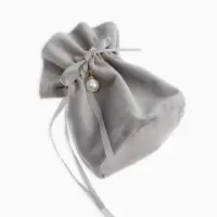 Мешочек бархатный с бусиной, 13х9 см, серый (фас. 10 шт) Мешочек бархатный с бусиной, 13х9 см, серый (фас. 10 шт)