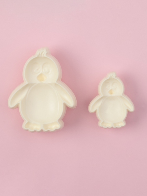 Печати для теста и мастики Доляна «Пингвин», набор 2 шт, пластик, молочные Печати для теста и мастики Доляна «Пингвин», набор 2 шт, пластик, молочные